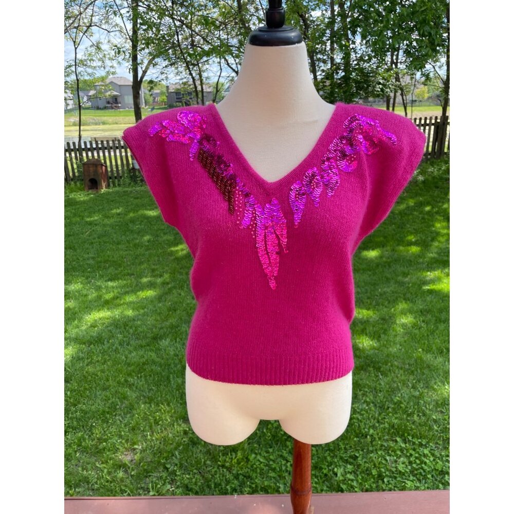 Vintage Sarah Taylor Pink Knit Top With Sequin Embellishments V-Neck Front & Bac